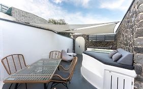 Sun Naam Home Santorini With Heated Jacuzzi